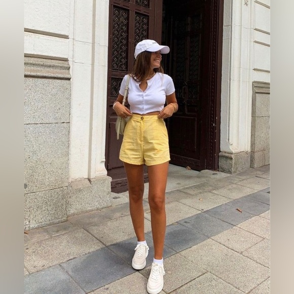 🛍️NEW ZARA SHORTS SIZE 8 - Picture 3 of 4